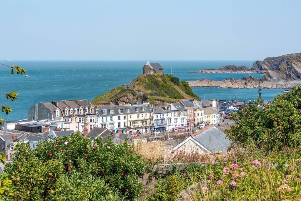 일프러컴 The Tempest, Sea Views, Coastal & Rural Walks. 아파트 외부 사진