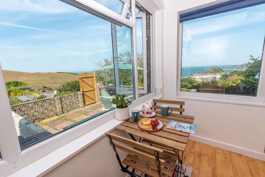 일프러컴 The Tempest, Sea Views, Coastal & Rural Walks. 아파트 외부 사진